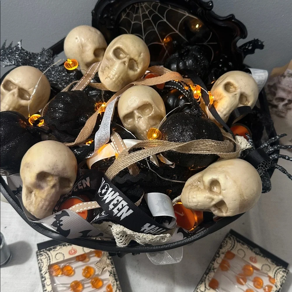 Hallow Home LED SET OF 30 pumpkin string lights